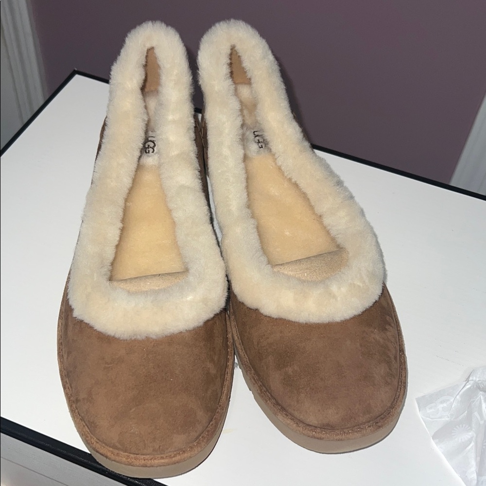 UGG Women's Tan Sheepskin Slippers